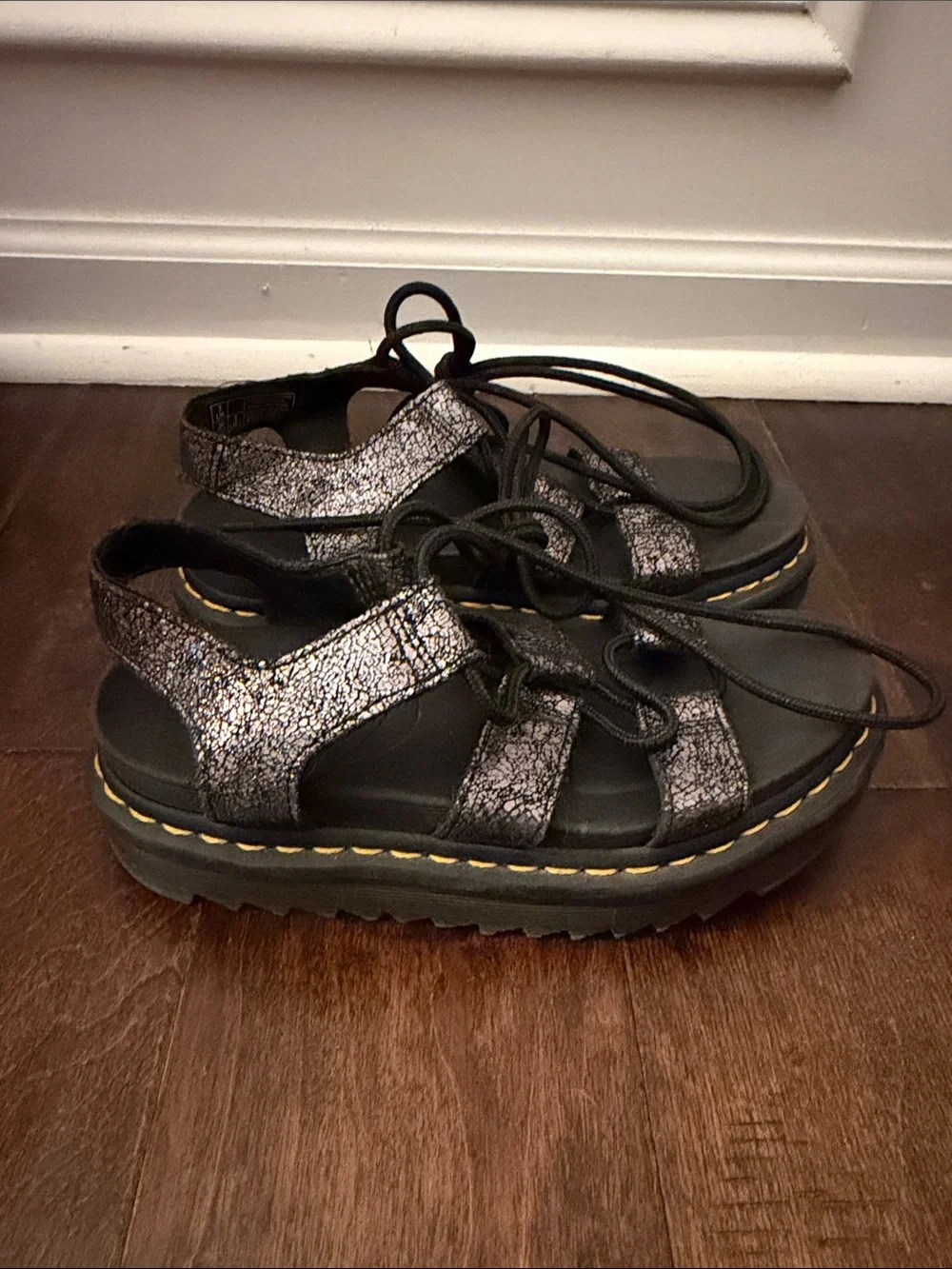Dr. Martens Nartilla ll Iridescent Crackle Gunmetal Sandals Women’s Size 5